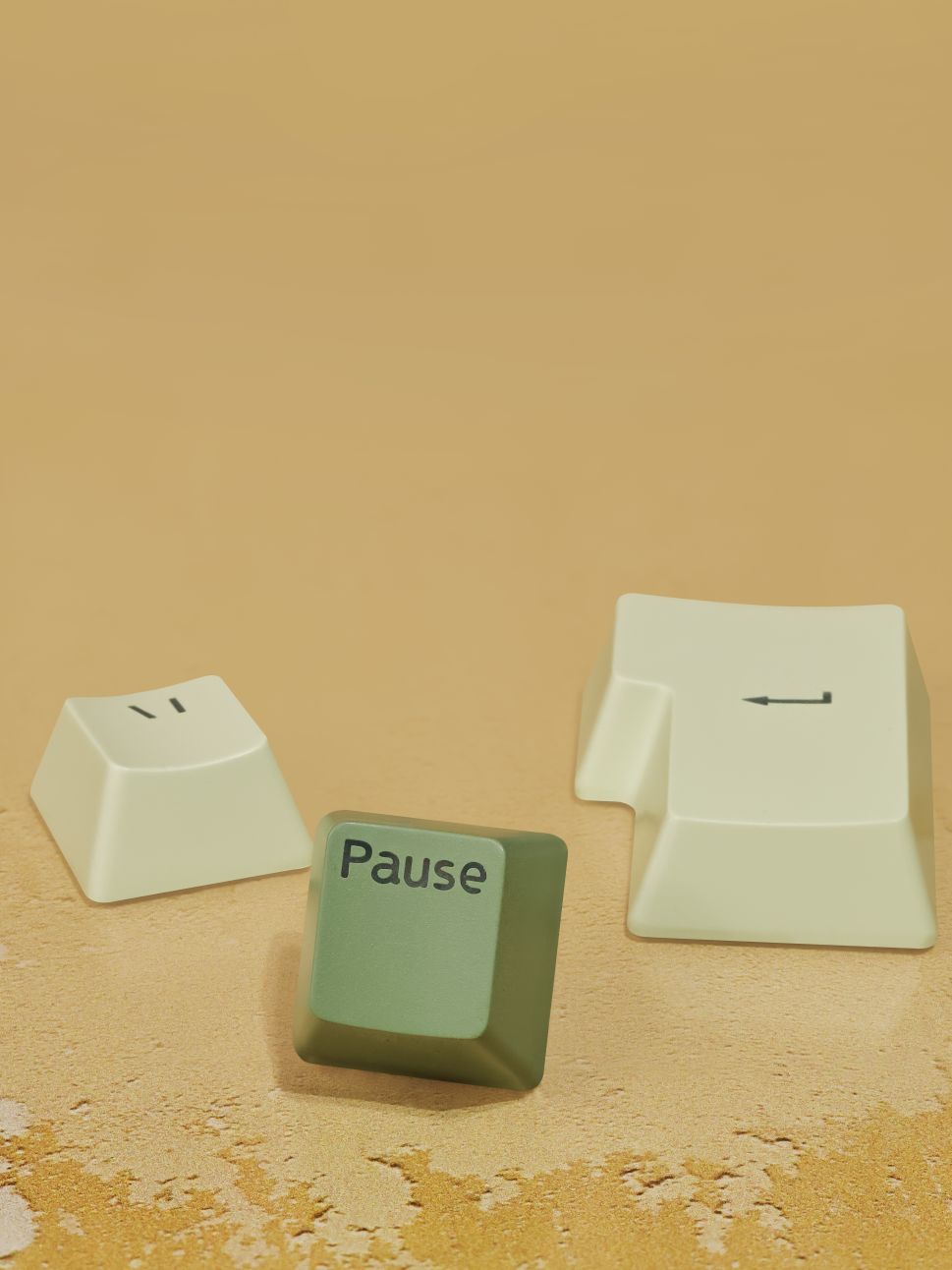 Computer keyboard pause key caps